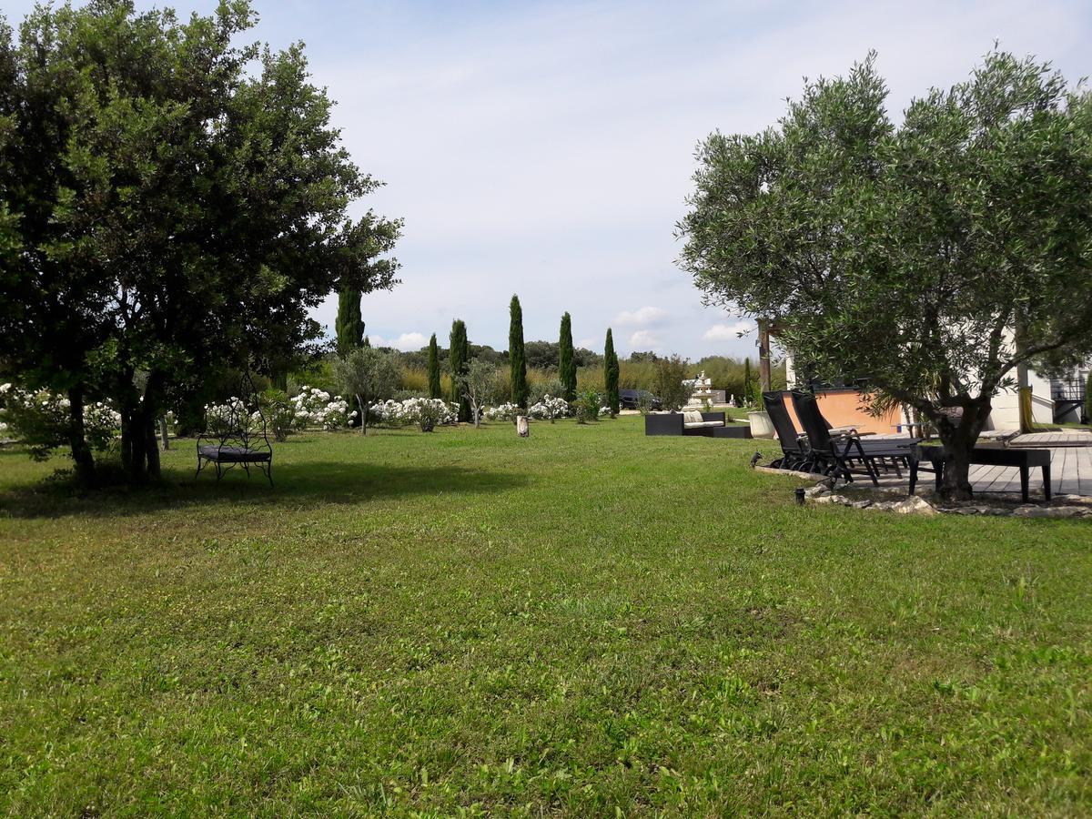 Villa La Lune O Collines - Gite Lédenon Exterior foto